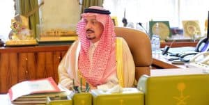 أمير الرياض يجتمع مع أمين المنطقة وعدد من المسؤولين