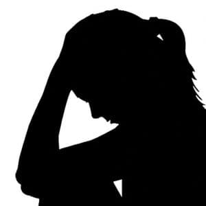 أنفر من جسدي وأكره جنس الذكور.. ماذا أفعل؟!