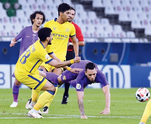 النصر متصدر مجموعته رغم الخسارة من العين الإماراتي