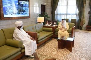 أمير الرياض يستقبل سفير السودان لدى المملكة