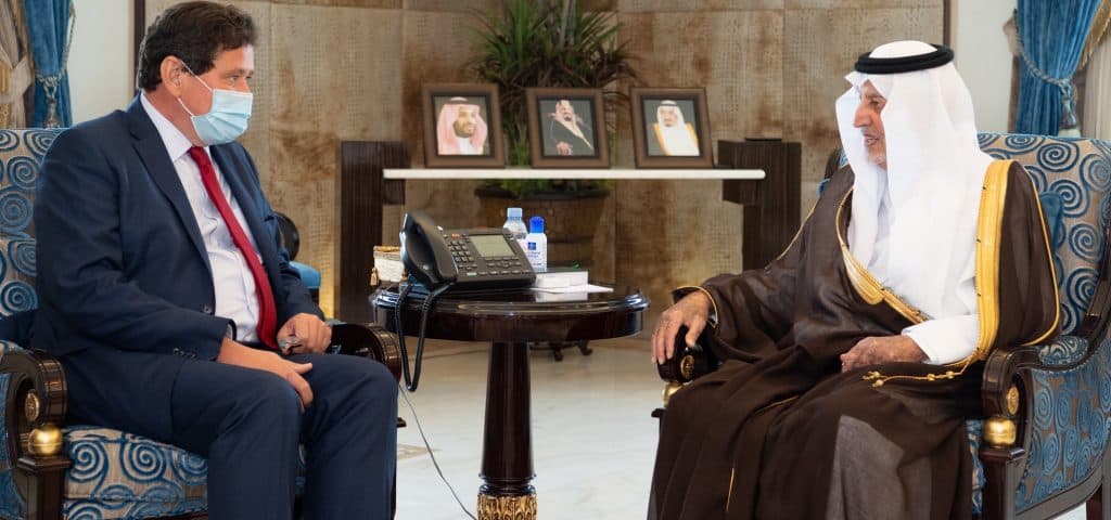 أمير مكة يستقبل سفيري المملكة المتحدة وبنجلادش