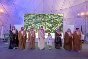 أمير المدينة يدشن مشروع لؤلؤة الديار السكني بينبع البحر