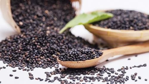 زيت حبة البركة.. فوائد صحية هائلة أشهرها علاج مشكلات البشرة