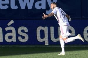 ريال مدريد يتربع على الصدارة بالهدف الـ250 لبنزيمة
