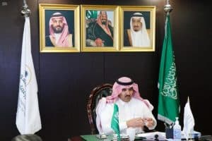 السفير آل جابر يلتقي المبعوث الأممي إلى اليمن