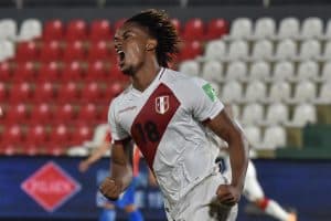 كوفيد-19 يقصي لاعبَين من البيرو عشية مواجهة البرازيل