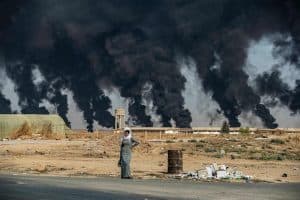 الوكالة الدولية للطاقة ترسم طريقا صعبا نحو حياد الكربون