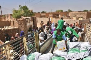 مركز الملك سلمان للإغاثة يواصل توزيع المساعدات للمتضررين من الفيضانات بالسودان