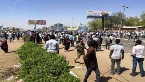 إغلاق عدد من الطرق في الخرطوم في ظل دعوات إلى تظاهرات