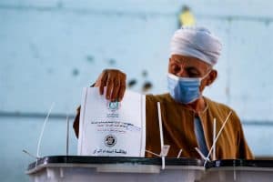 وفد البرلمان العربي يشيد بسير انتخابات مجلس النواب المصري