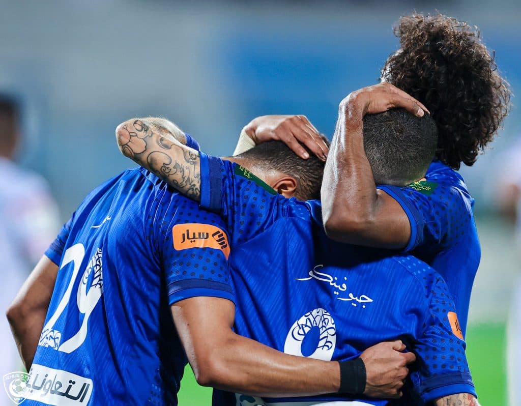 الهلال إلى نهائي كأس خادم الحرمين