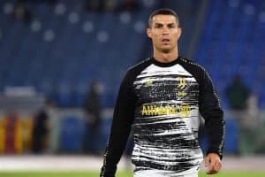 يوفنتوس ينتظر رونالدو لتعويض خسارته أمام برشلونة