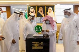 السديس يدشن تطبيق (تَنْقل) لحجز العربات إلكترونياً بالمسجد الحرام