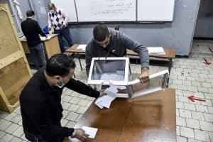 مقاطعة واسعة للاستفتاء على دستور “الجزائر الجديدة”