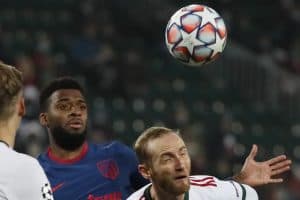 اتلتيكو يعود بالتعادل من موسكو