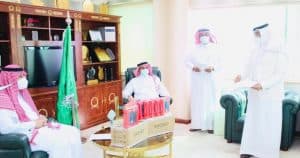 تعليم تبوك يبدأ تسليم الأجهزة اللوحية لطلاب المنطقة