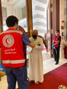 الدفعة الثانية من معتمري الخارج يتوجهون إلى الحرم المكي لأداء العمرة 