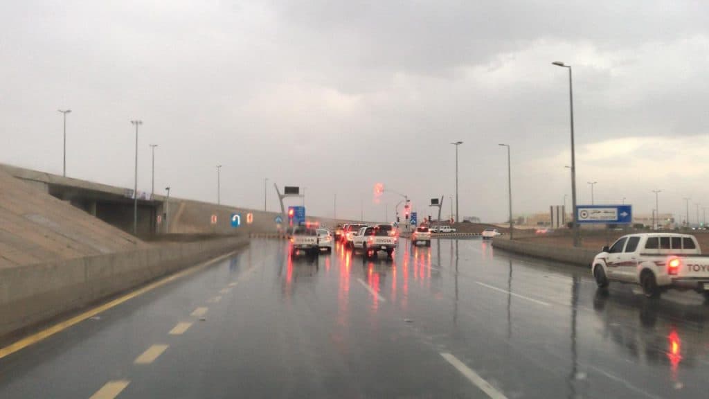 هطول أمطار رعدية على معظم مناطق المملكة