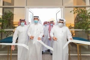 وزير “الموارد البشرية” ومحافظ “النقد” يفتتحان مركز التميز للتوحد بالرياض