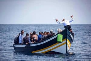 تونس تنقذ 28 مهاجرا قبالة سواحلها