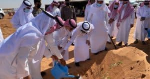 محافظ المزاحمية يدشن حملة “لنجعلها خضراء”