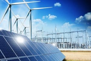 الطاقة المتجددة أول مصدر للكهرباء في 2025