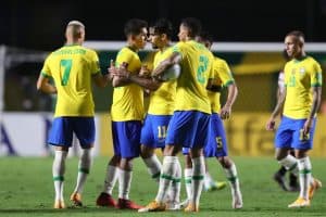 البرازيل تفوز على فنزويلا وتنفرد بالصدارة