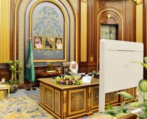 الشورى يطالب وزارتي العدل والإعلام بحظر نشر وقائع المحاكمات والأحكام غير النهائية