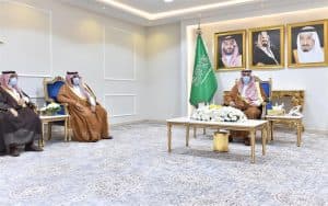 أمير نجران يبحث مع مدير التعليم بالمنطقة سير العملية التعليمية عبر منصة مدرستي