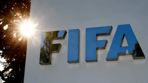 “فيفا” يعلّق عضوية الاتحاد الهندي لكرة القدم