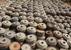 مشروع مركز الملك سلمان “مسام” ينتزع 2,018 لغمًا في اليمن خلال أسبوع