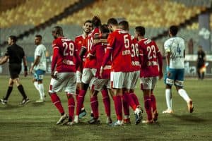 الأهلي والزمالك يتأهلان لنصف النهائي