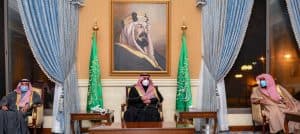 أمير تبوك يستقبل المواطنين في اللقاء الأسبوعي