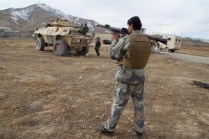 مقتل 26 عنصر أمن بتفجير انتحاري في أفغانستان
