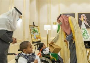 أمير الباحة يستقبل مدير جمعية الأطفال لذوي الإعاقة بالمنطقة