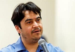 إيران تنفذ حكم الإعدام شنقا في المعارض زم