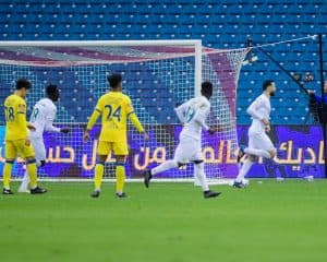 الأهلي يزيد مصاعب النصر ويصعد إلى الوصافة