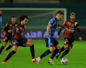 التعاون والقادسية إلى نصف نهائي الكأس