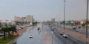 سحب ممطرة على أجزاء من وسط المملكة وشرقها