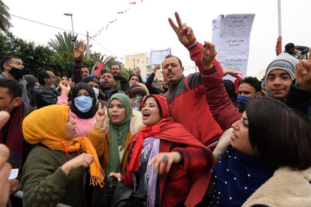 حاويات النفايات الإيطالية تكشف ملف فساد في تونس