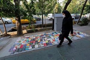 إقبال في مكتبات طهران على مؤلفات الكتّاب الأجانب