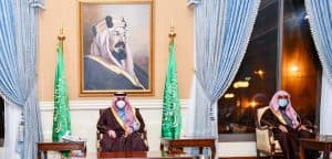 أمير تبوك يستقبل المواطنين في اللقاء الأسبوعي