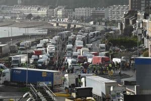 بريطانيا تخرج ببطء من العزل