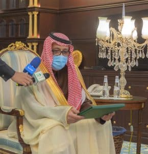 أمير الباحة يطلع على تقرير التشغيل التجريبي لمستشفى المخواة
