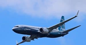 إقلاع أول رحلة لطائرة بوينغ 737 ماكس منذ منعها قبل عامين
