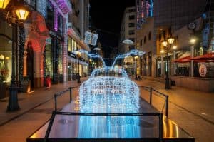 احتفالات بدون بشر