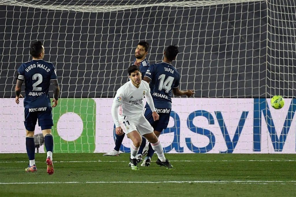 ريال مدريد ينتزع صدارة الترتيب مؤقتا من اتلتيكو