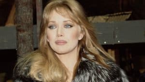 وفاة ممثلة أفلام جيمس بوند تانيا روبرتس