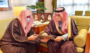 أمير الرياض يُدشن البرنامج الدعوي “الأسرة والإجازة”