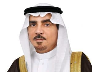 العثيم يهنئ خادم الحرمين الشريفين بمناسبة نجاح أعمال القمة الخليجية